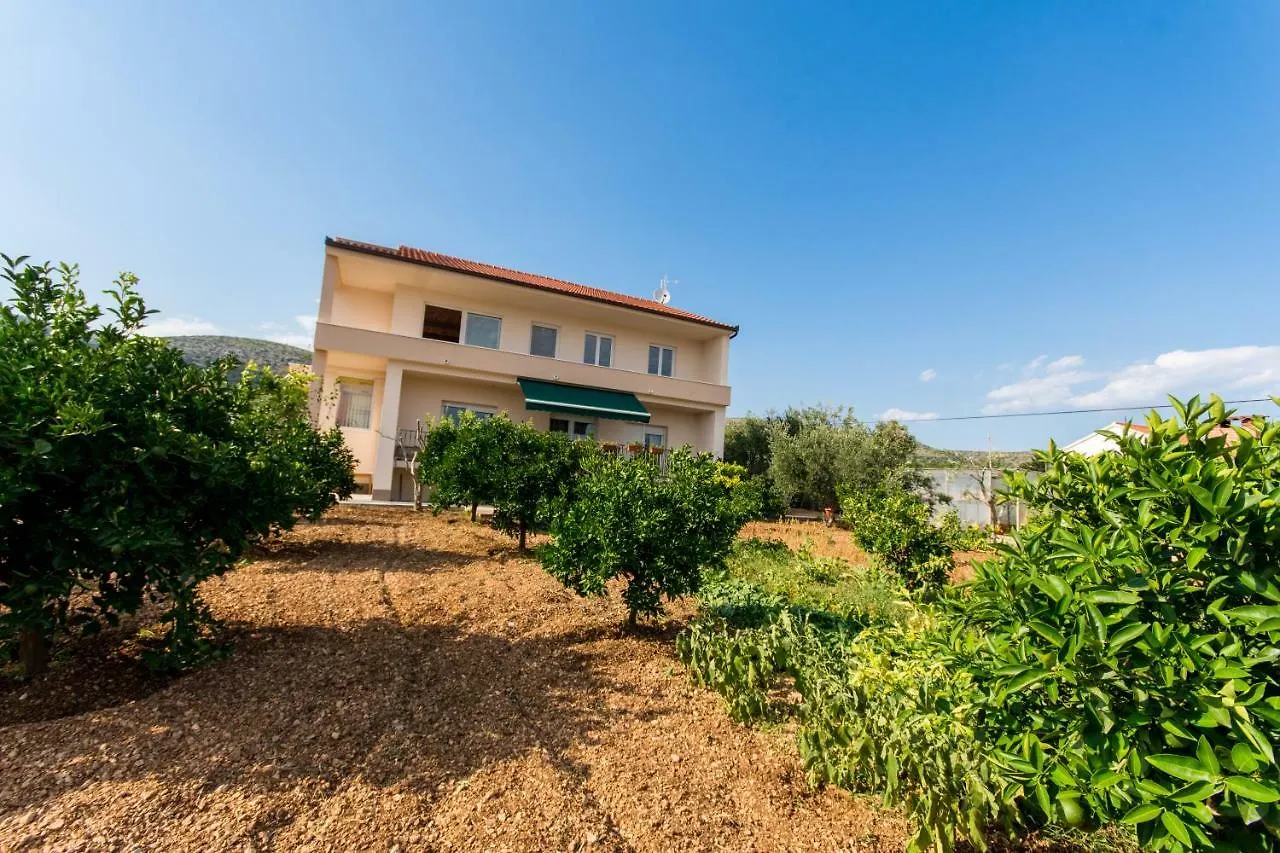 Maison d'hôtes Apartment Sandra Trogir